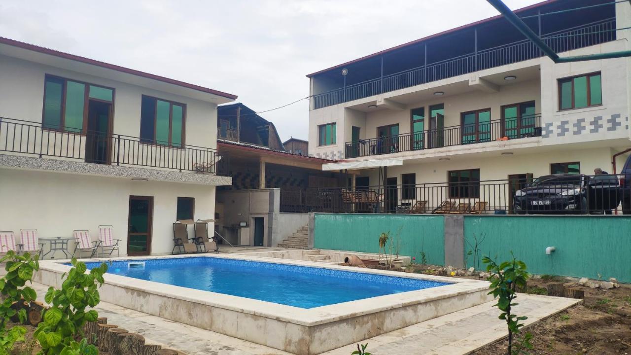 Apex Rest House Of 10 Rooms And Pool Yerevan Ngoại thất bức ảnh