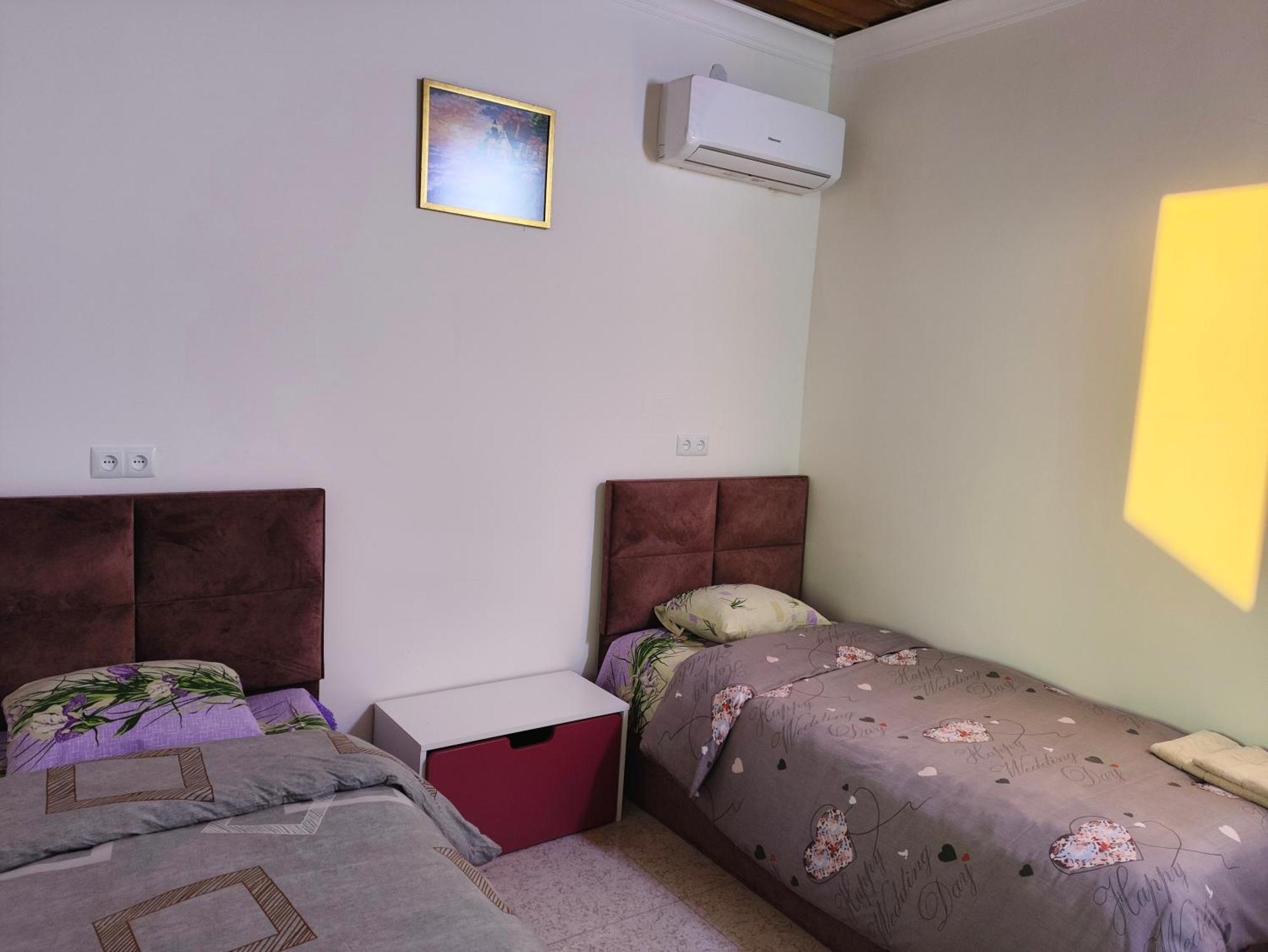 Apex Rest House Of 10 Rooms And Pool Yerevan Ngoại thất bức ảnh